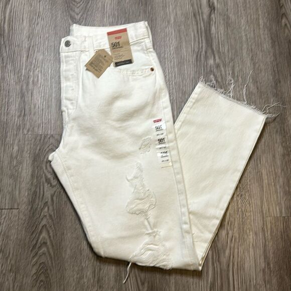 - Levi’s 501 women’s white distressed jeans - NWT - 30x30 - Picture 3 of 8